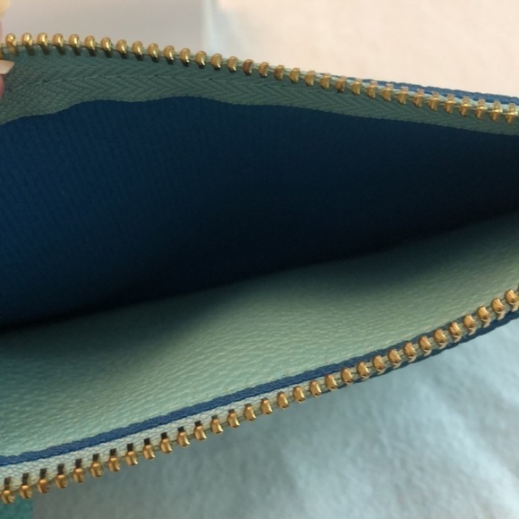 Steve Madden Faux Textured Leather Wristlet NWOT - Picture 6 of 7